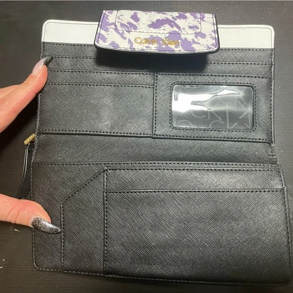 Wallet - Picture 2 of 6